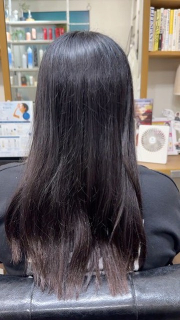 表面のパヤパヤが気になるロングヘアのビフォー写真