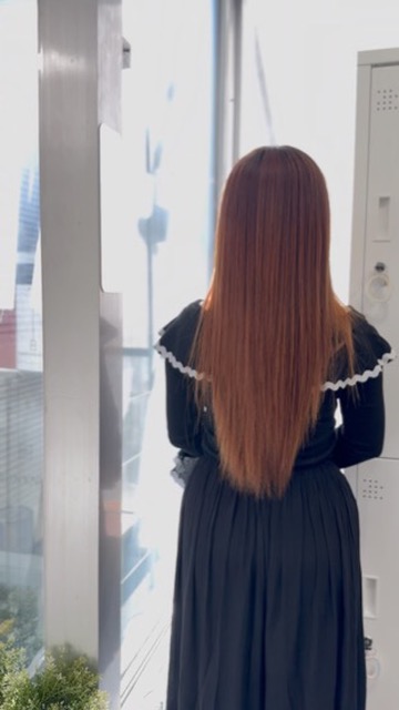 HairUnknownで髪の状態を確認するための後ろ姿の写真